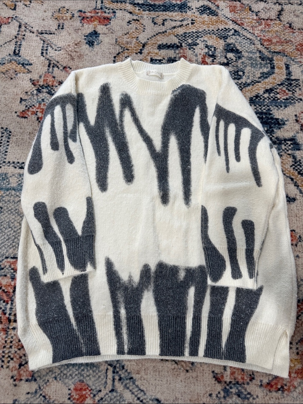 Cream & Charcoal Abstract Pattern Sweater - womens size small altaird state
